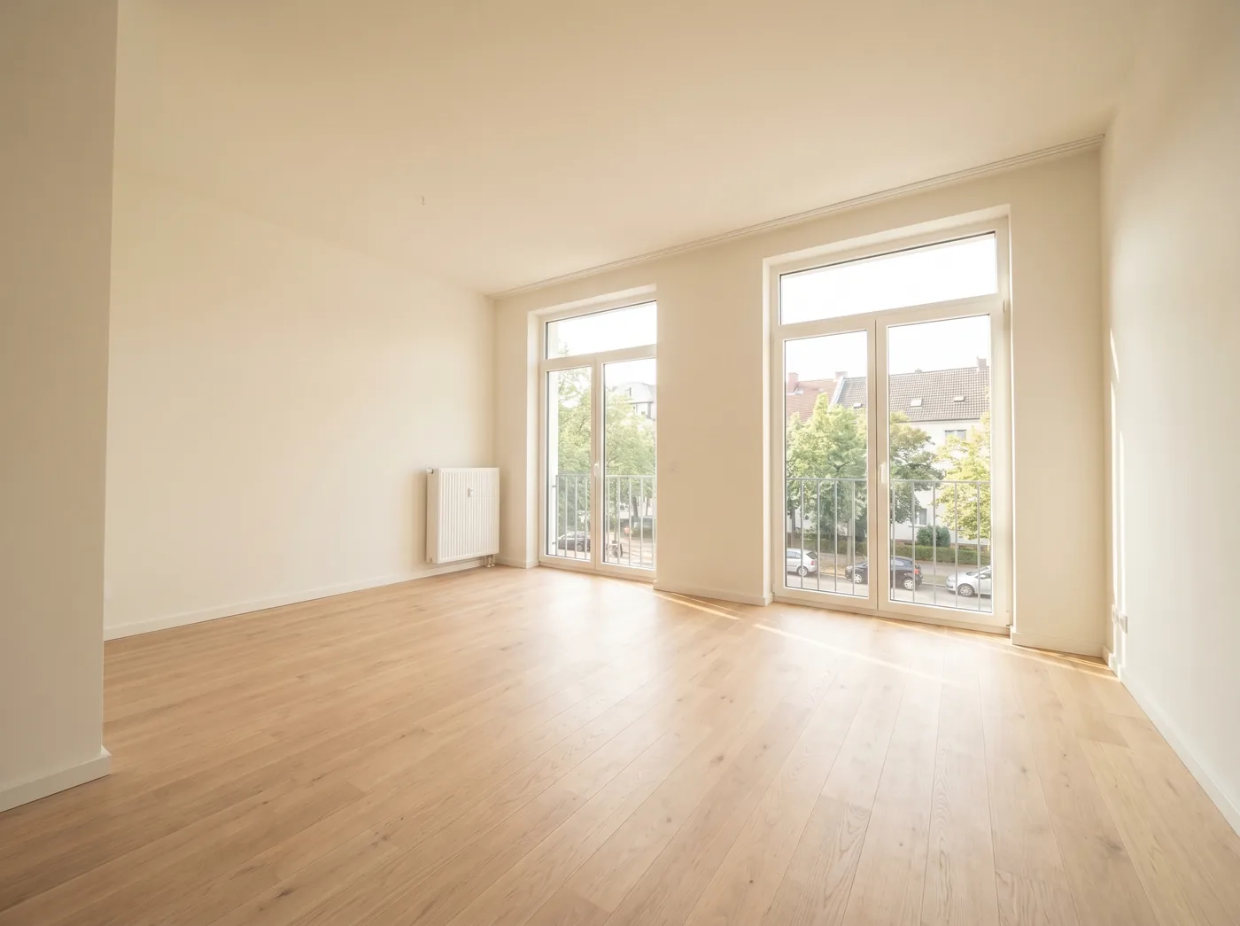 Wohnungstür und Innenhof für Sondereigentumsverwaltung